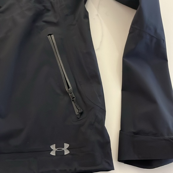 Under Armour Storm Lightweight Women's Jacket- size medium - Picture 3 of 12